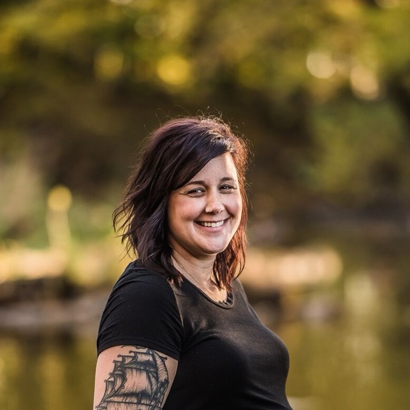 Meet your Posher, Molly - Picture 2 of 2